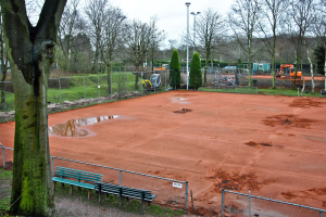 Onder het motto ‘Tennisvereniging De Aeronauten zal blijven investeren in de toekomst’ realiseert de club in 2014 zes gravelplus-banen op de banen 3-8. 